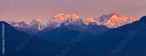 Widok na góry Kangchenjunga