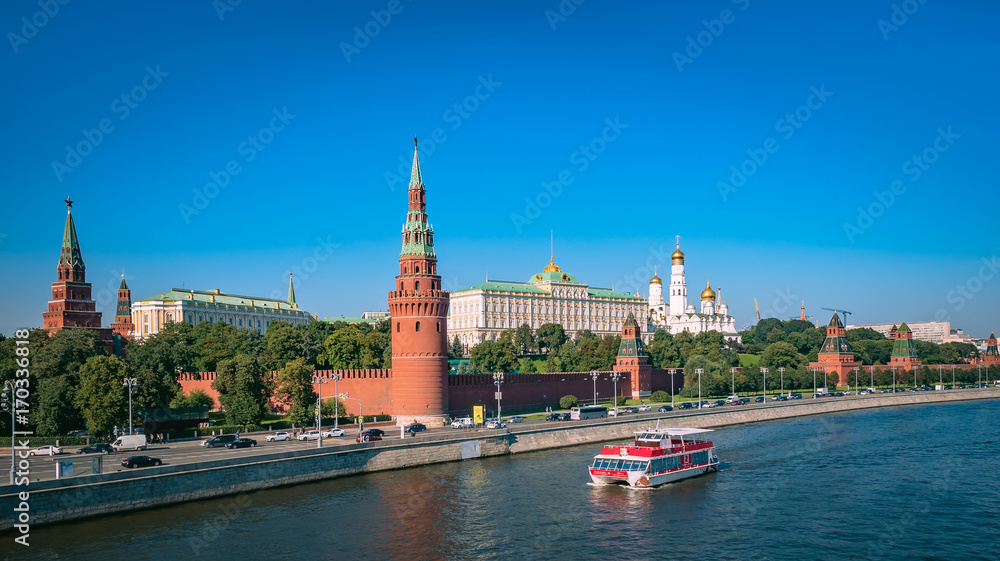 View on Kremlin and river Moscow from the Big Moskvoretsky bridge