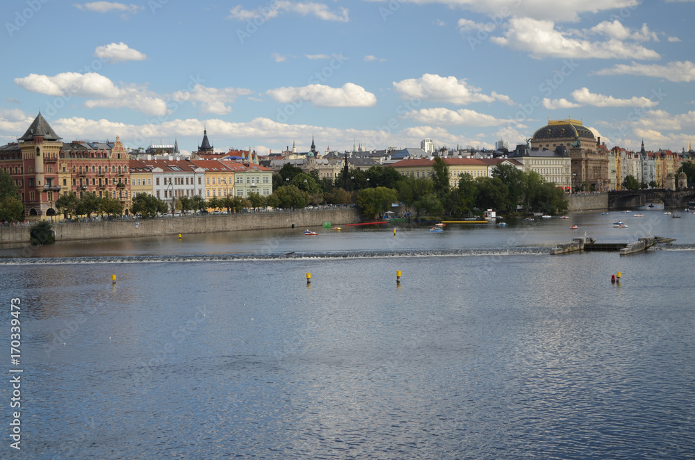 Wełtawa w Pradze latem/Vltava river in Prague in summer, Czech Republic