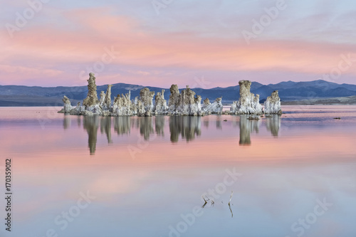 Tufa formations, Mono Lake, California, USA