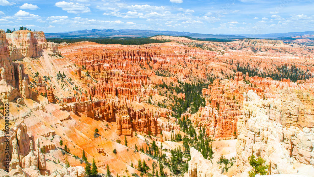Colorful rock formations in Bryce Canyou, Utah, USA