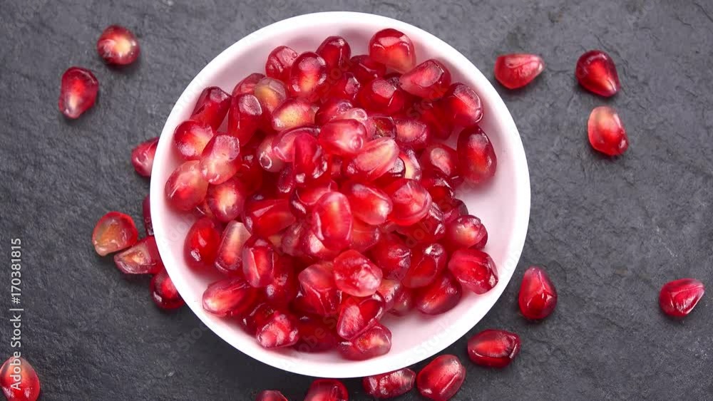 Pomegranate (rotating; not loopanle; 4K) Pomegranate (rotating; not loopanle; 4K)
