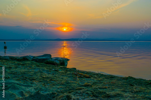Obraz na płótnie Sunset at a lake Uveldy, The Urals, Russia w salonie