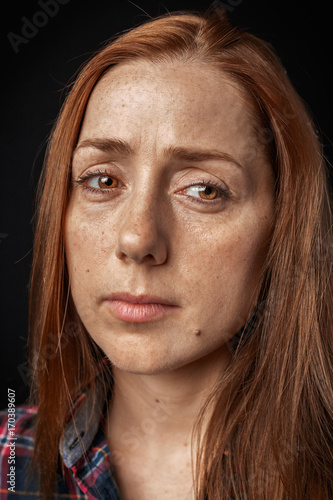 Fotografie beautiful and sad woman crying