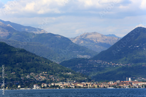 Lac Majeur. Stresa. Italie. / Lake Maggiore. Stresa. Italy...