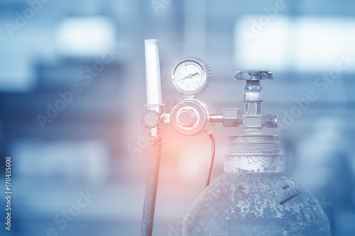 Obraz na płótnie a welding gas cylinder pressure gauge with two