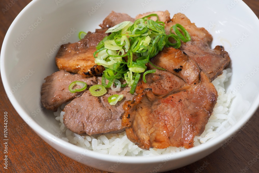 チャーシュー丼 チャーシュー丼