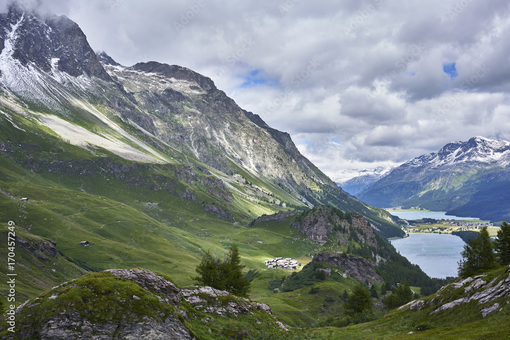 Fototapeta premium Über dem Silsersee im Oberengadin