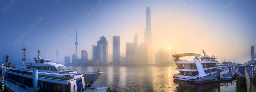 Fototapeta premium Shanghai skyline cityscape