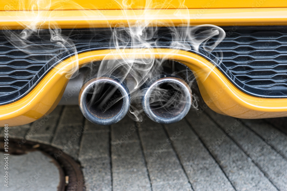 Fototapeta premium auspuff diesel benziner