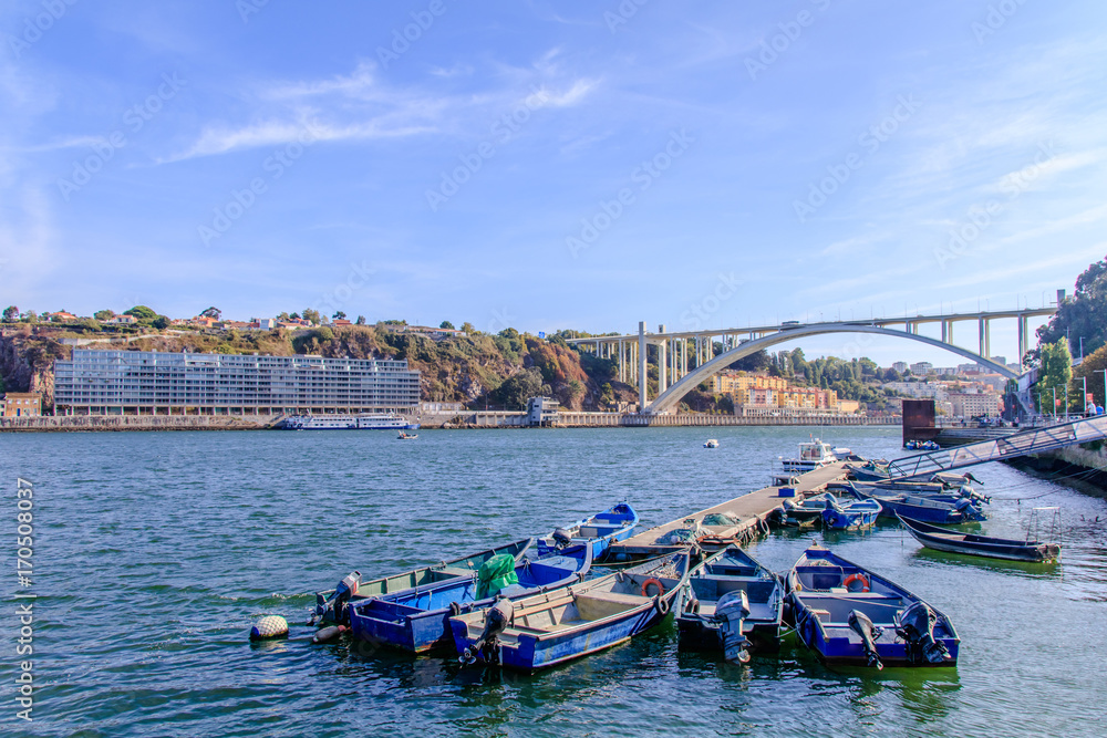 Vista da Ponte da Arrábida no Porto