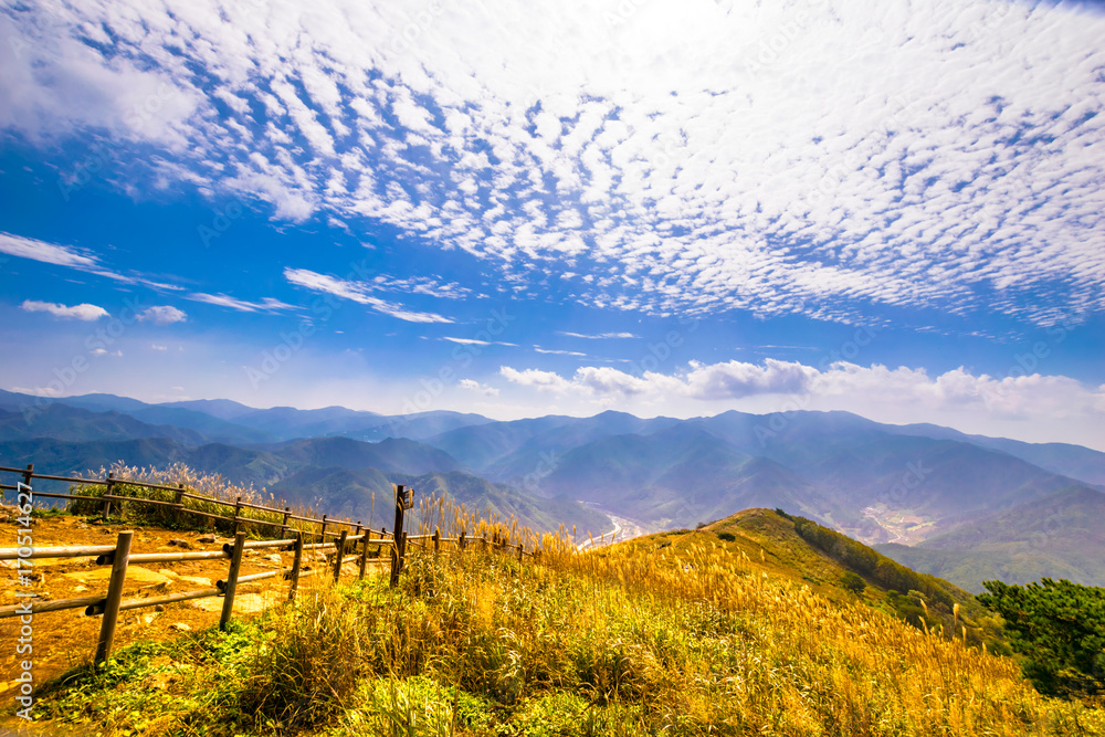 Famous for its reed flowers in autumn, Gangwon-do Mindungsan.