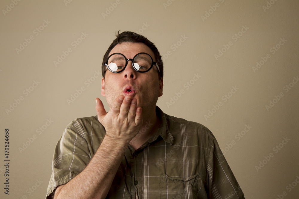 Fototapeta premium blowing kisses