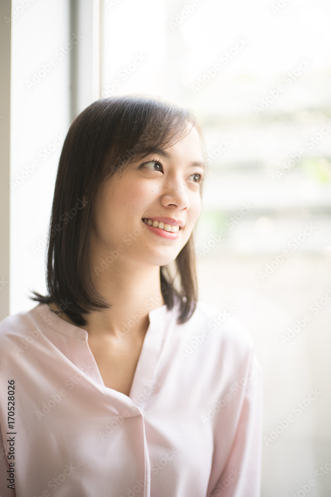 若い女性 若い女性