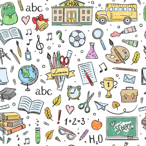 Fototapeta Jednolity wzór szkoły. Tło z ręcznie rysowane szkoły i edukacji ilustracje i symbole. Projekt wzoru kolorowego