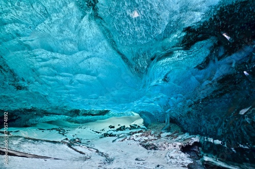 アイスランド アイスケーブ スーパーブルー 氷の洞窟 絶景 氷河 ヨークルサルロン ヴァトナヨークトル 国立公園 iceland icecave super blue super view Glacier Jokulsarlon Vatnajokull National park