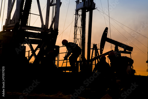 oil field, the oil workers are working
