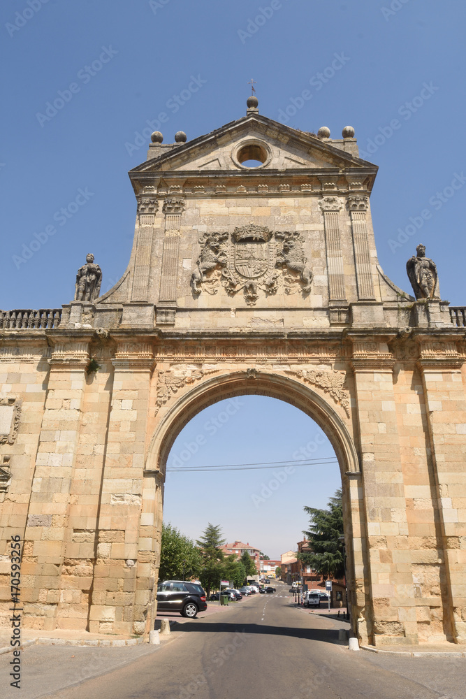 Fototapeta premium San Benito Arch in Sahagun, Way of St. James, Leon, Spain