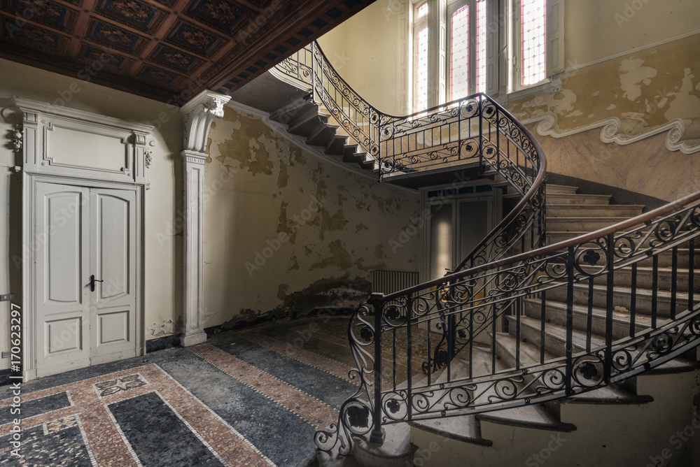 Obraz premium Staircase in Office Building