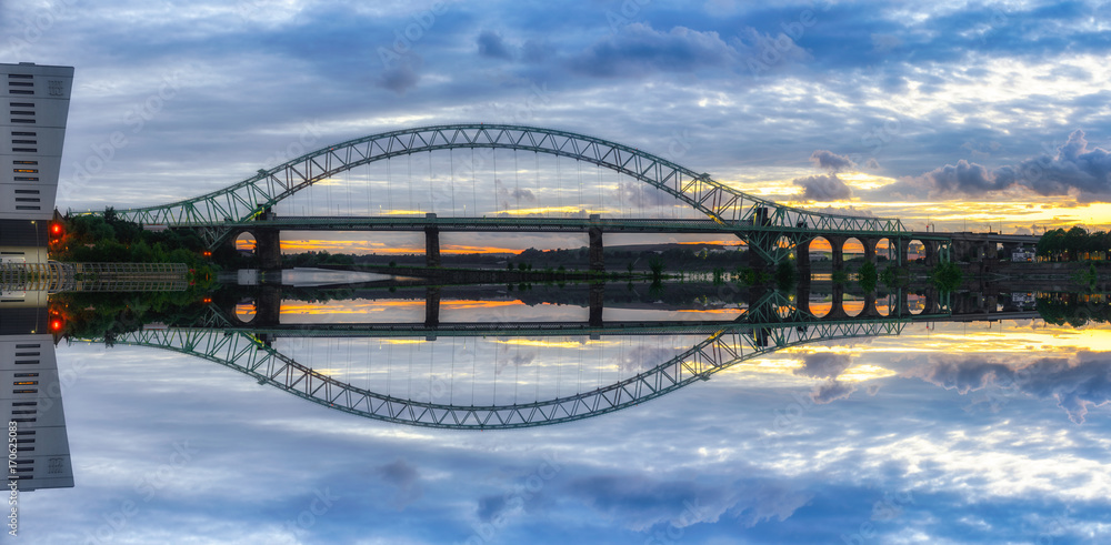 Fototapeta premium Runcorn Bridge UK