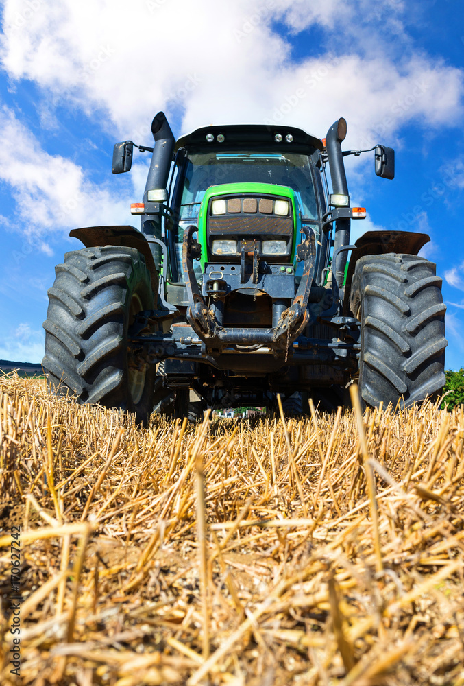 Naklejka premium tracteur et sa remorque 