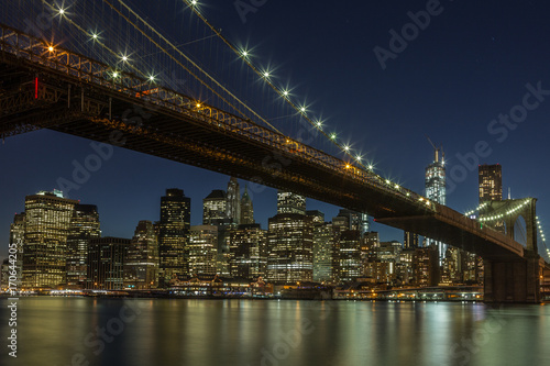 Fototapeta Naklejka Na Ścianę i Meble -  Brooklyn Bridge with Downtown Skyline