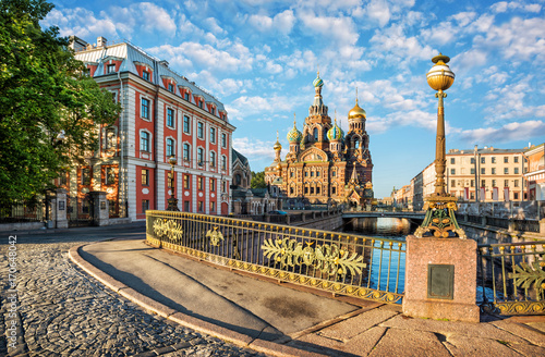 Раннее утро у Спаса на Крови Early morning at the Savior's Blood photo