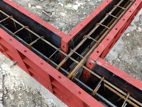 installation of steel form works for reinforced concrete