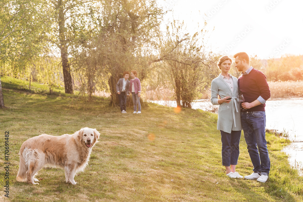 Obraz premium family at countryside