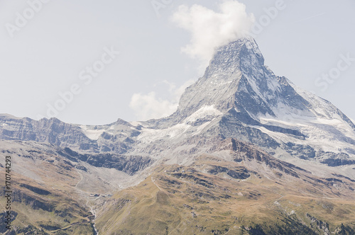 Zermatt  Dorf  Alpen  Matterhorn  Wallis  Walliser Berge  Schweizer Alpen  Furggsattel  Trockener Steg  Bergbahn  Wanderweg  Sommer  Schweiz