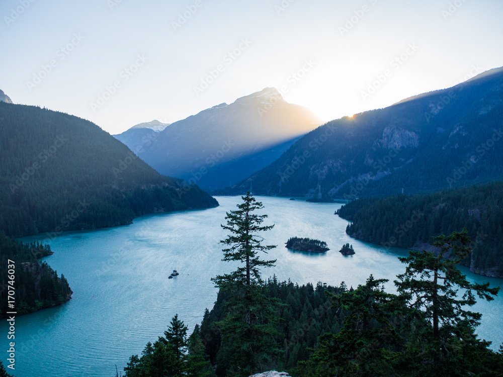Obraz premium Sunset from the Diablo Lake Vista, North Cascades