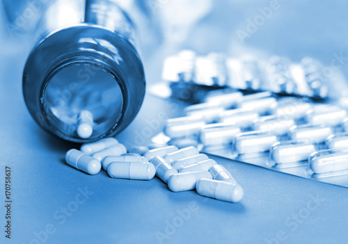 Quadro su tela Pills and another drugs for illegal doping manipulations