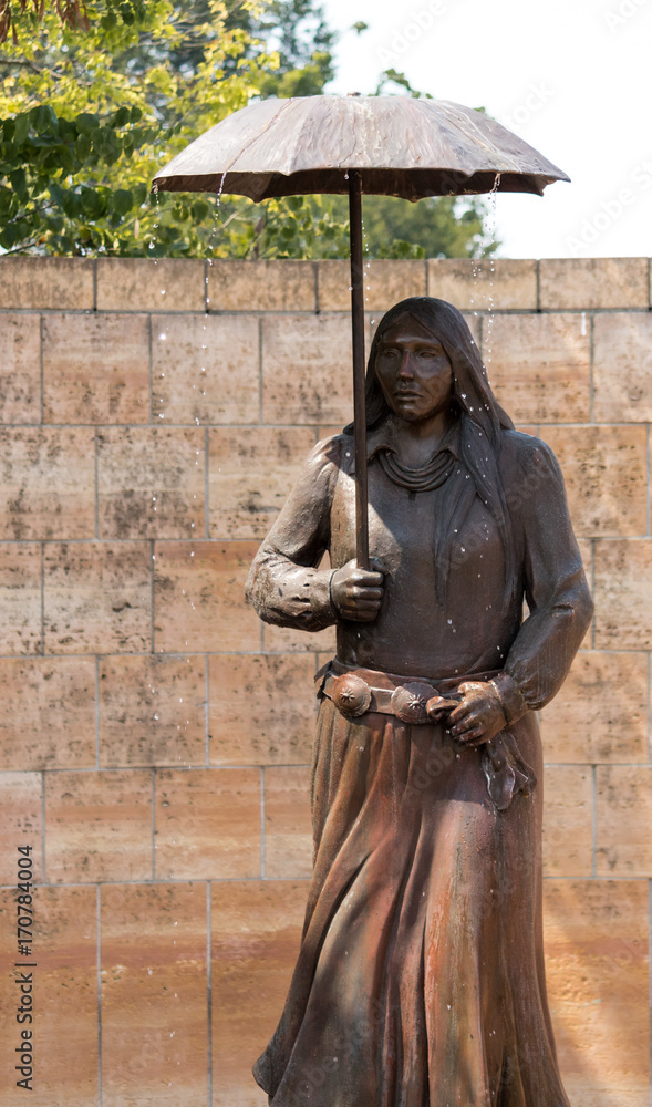 Statue of Native American Woman