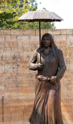 Statue of Native American Woman