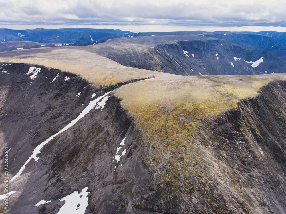 Φωτογραφία Aerial beautiful picture of Khibiny Mountains, Russia, Kola Peninsula, Murmansk,