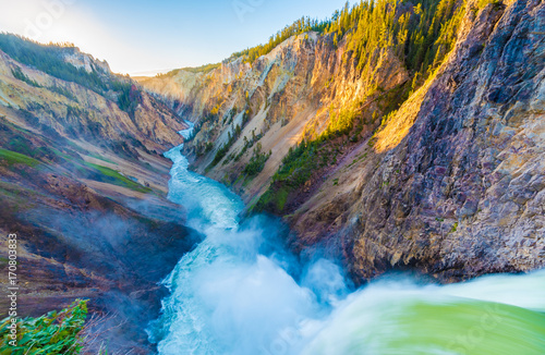 Brink of the Lower Falls, Wielki Kanion Yellowstone