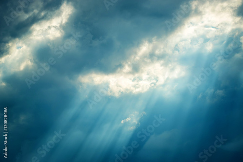 Sunbeams falling from the clouds © Yakov