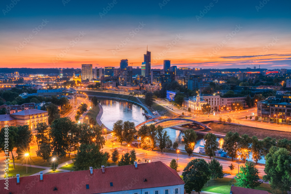Obraz premium Vilnius, Lithuania, Europe. Sunset Cityscape. Modern Office Buildings