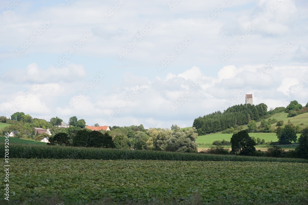 Landschaft um Burg Katzenstein (Schwäbische Alb) - Panorama im Spätsommer