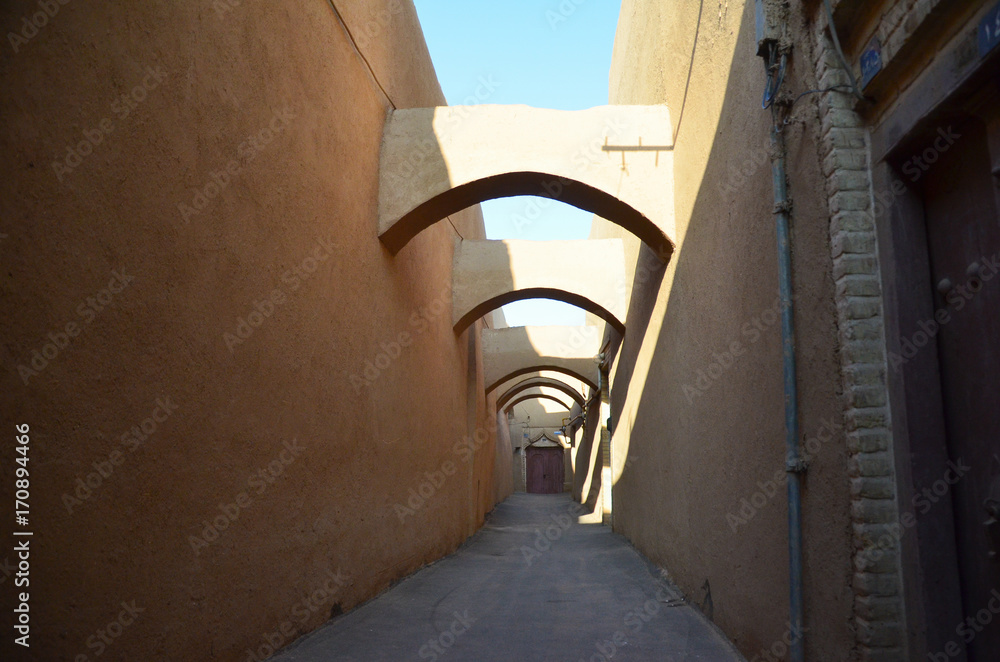 walk through the ancient desert town of yazd