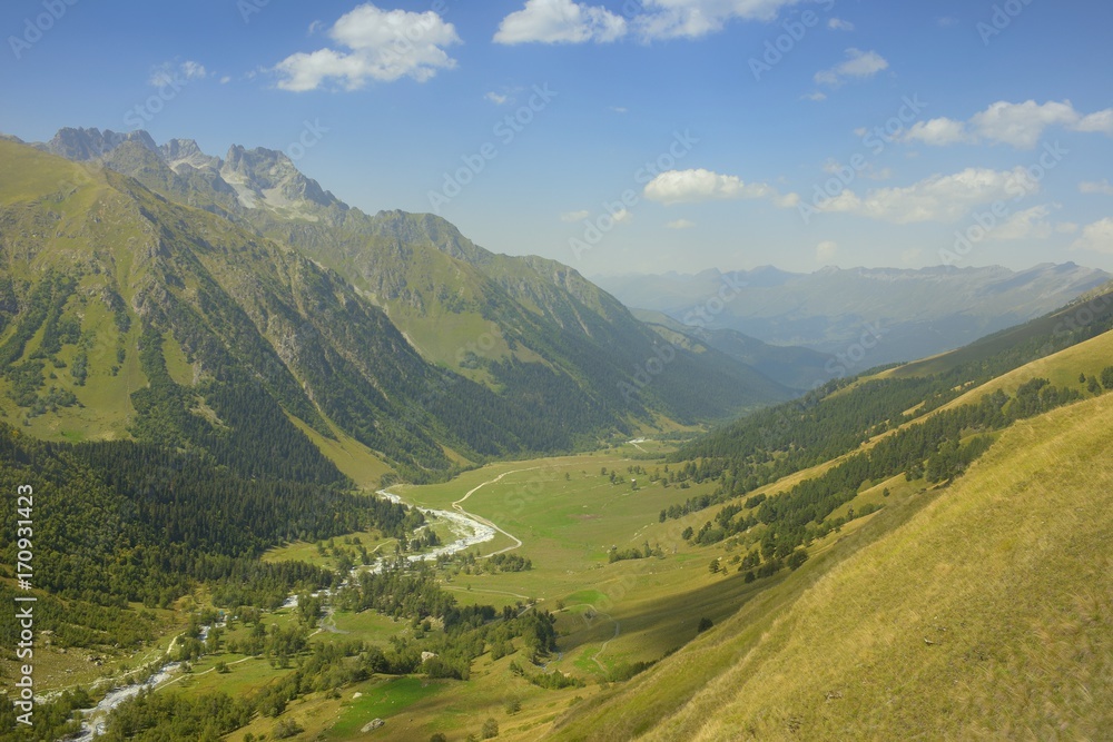 Obraz premium Caucasus valley