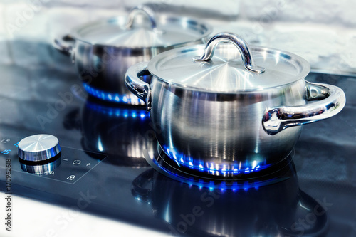 Fotografia Two pots on stove