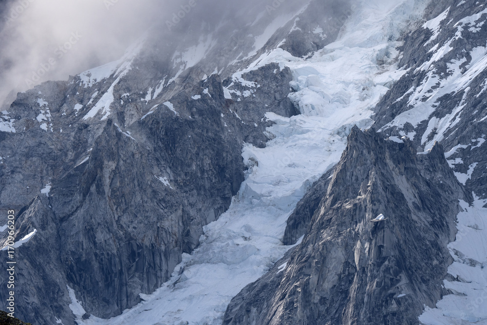 Glacier in Rugged Mountain Country, Glacier Bay - obrazy, fototapety, plakaty 