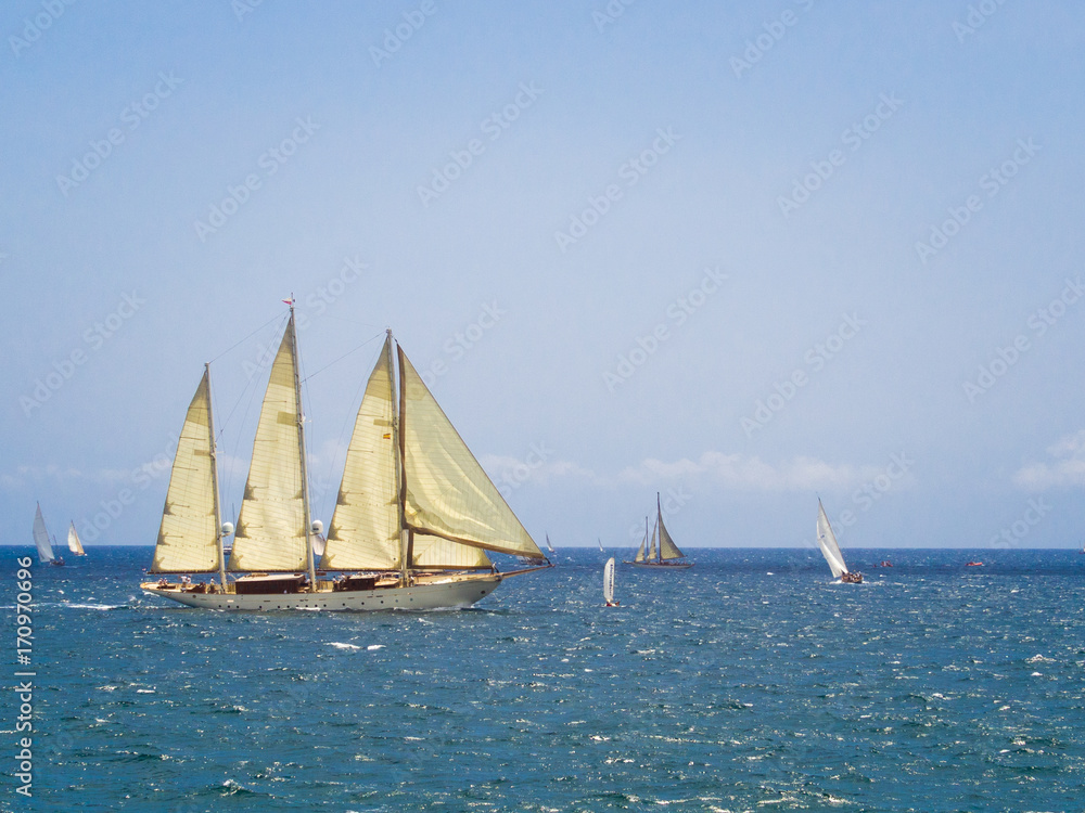 Fototapeta premium Klassisch, große Segeljacht