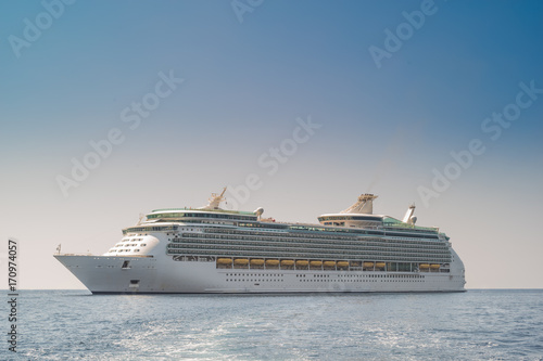 Wallpaper Mural Cruise ship Torontodigital.ca