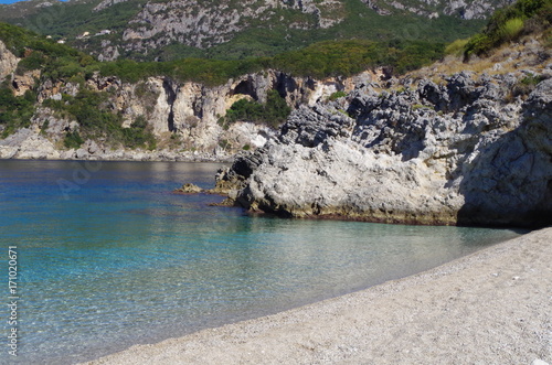 spiaggia nella roccia photo