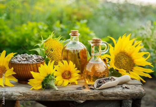 Obraz na plátne Natural Homemade sunflower oil.
