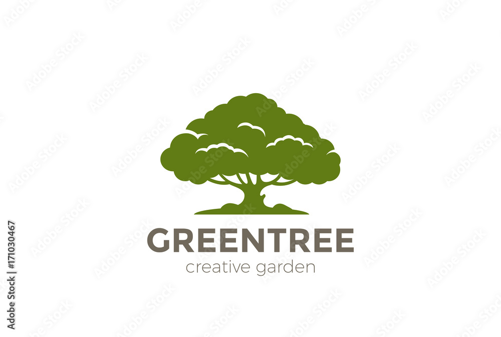 Obraz premium Wektor logo Green Oak Tree. Ikona środowiska środowiska naturalnego