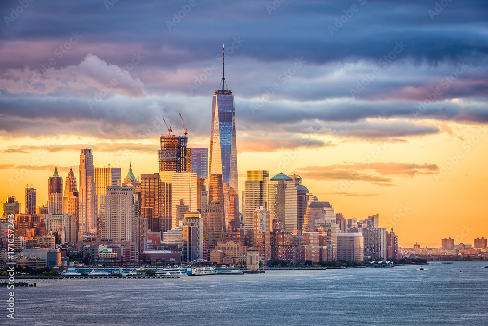 Obraz premium New York City Dawn on the Hudson River.