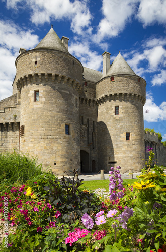 Tableau sur toile Medieval walls and churches of Guerande, France